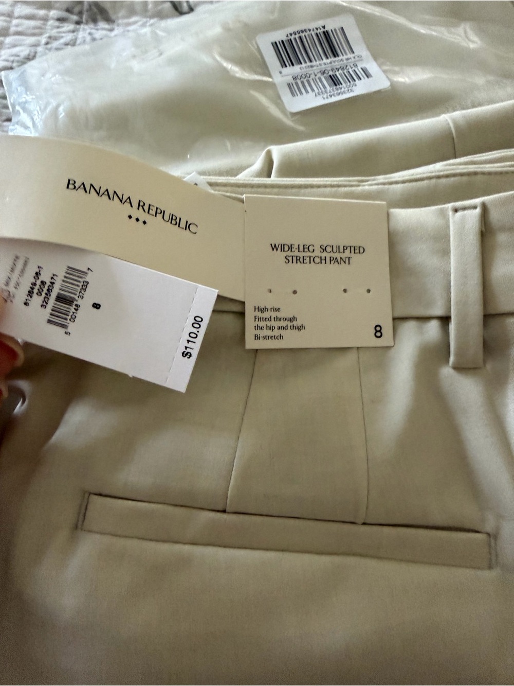 Banana Republic Wide-Leg Pants in Light Beige - Picture 2 of 2